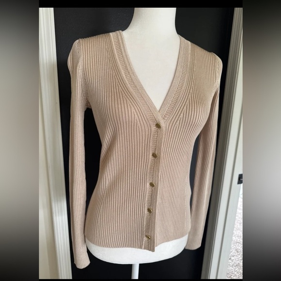ME + EM Ribbed Knit Gold Button Front V-Neck Cardigan
size Small - Picture 4 of 12